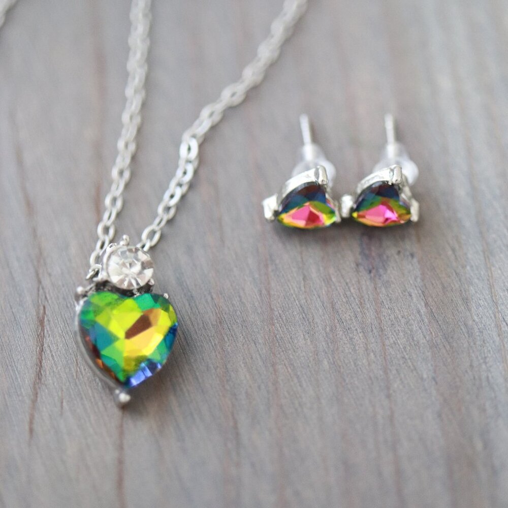 Necklace/Earrings Jewelry Sets Rainbow Heart Style Silver with Rhinestones